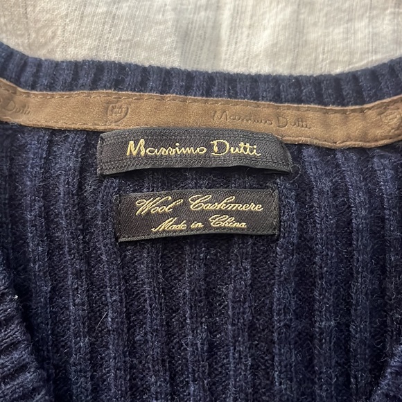 Massimo Dutti navy wool cashmere sweater - Picture 5 of 5